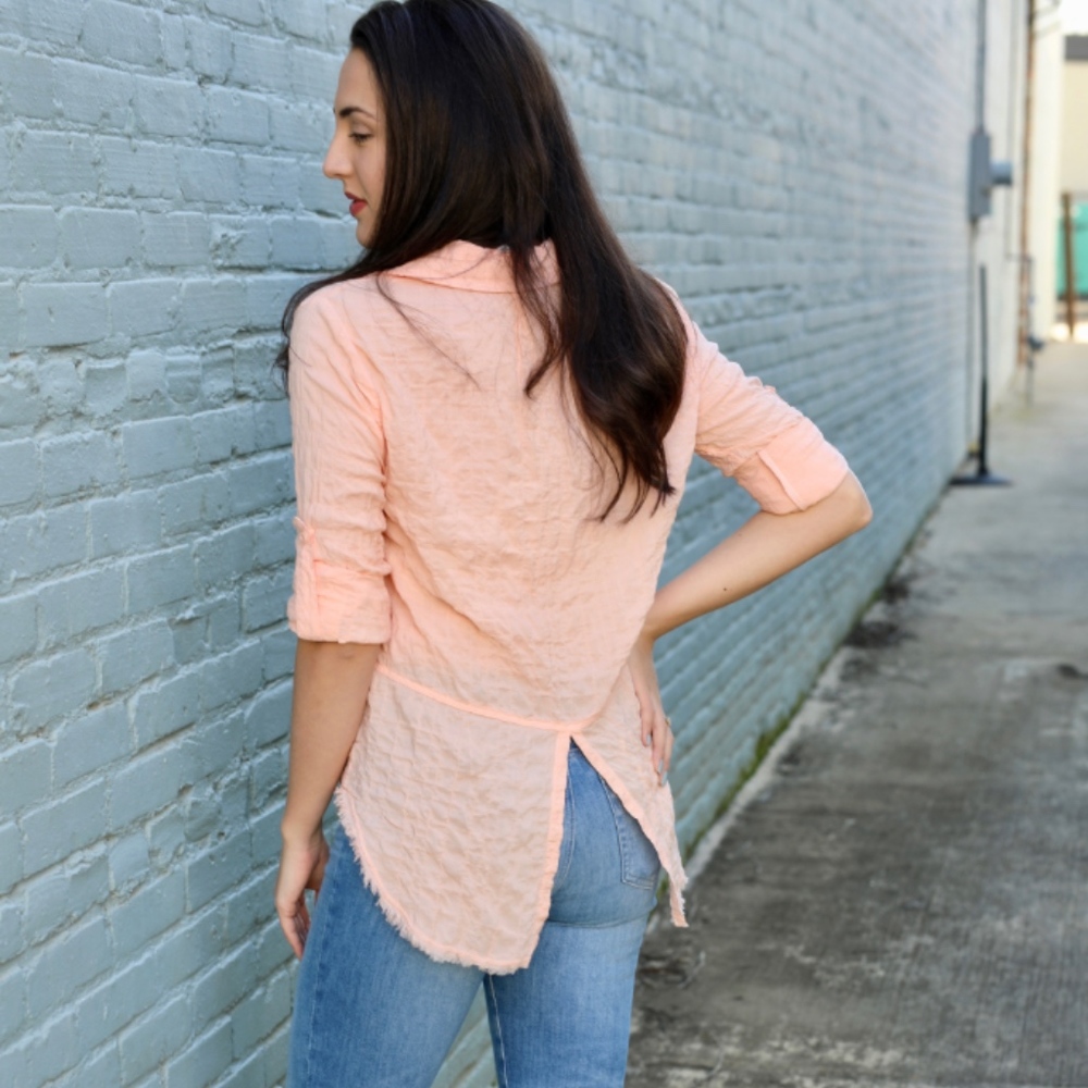 Bella Dahl Split Back Button Down